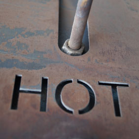 Abbildung eines Katalysators mit der Beschriftung "Hot"